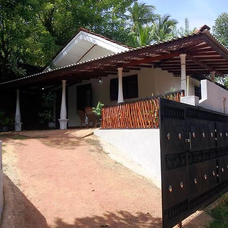 Methusha Holiday House Mirissa Exterior photo